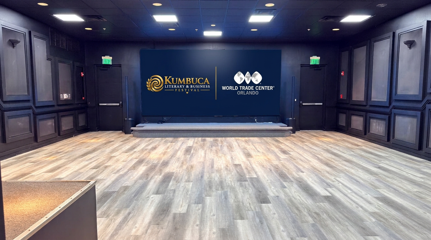 Sala de eventos com palco e telão